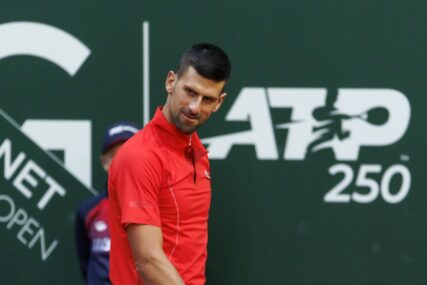 Novak Đoković nakon povrede podijelio objavu gdje se navijač našalio s njegovim stanjem