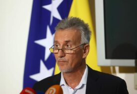 "OVO JE CIVILIZACIJSKO DNO": Crvene linije traže sankcije Srbiji