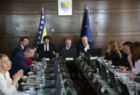 Vlada tvrdi: Sve obaveze Federacije BiH izmiruju se na vrijeme i bez kašnjenja