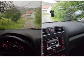 Uništena vozila i razbijena stakla: Velike štete u BiH nakon oluje (VIDEO)
