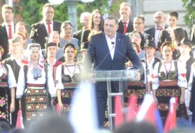 Ivan Videnović, profesor iz Beograda: 'Javite Dodiku da RS postoji samo u okvirima BiH'