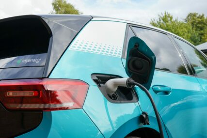Stellantis bi mogao obustaviti proizvodnju električnih vozila u Velikoj Britaniji