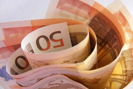 Muškarcu iz Koprivnice ispalo 1000 eura dok je plaćao račune, nije se ni sagnuo, a novac je već nestao!