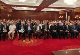 U Tuzli počela dvodnevna naučna konferencija 'Institucija hifza u Bosni i Hercegovini'