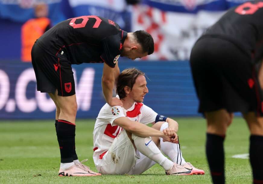 FOTO: EPA-EFE/ABEDIN TAHERKENAREH