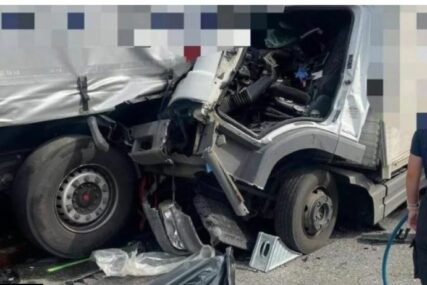 Bh. državljanin učestvovao u udesu: Vatrogasci sjekli vozilo da izvuku kamiondžiju