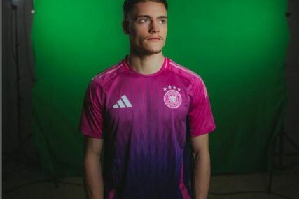 Zašto je ružičasti dres reprezentacije Njemačke postao najprodavaniji u historiji unatoč brojnim kritikama?