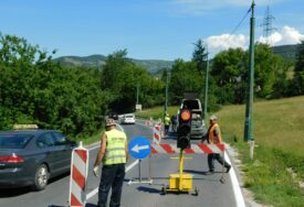 BiHAMK: Zbog radova na brojnim dionicama puteva nužna oprezna vožnja