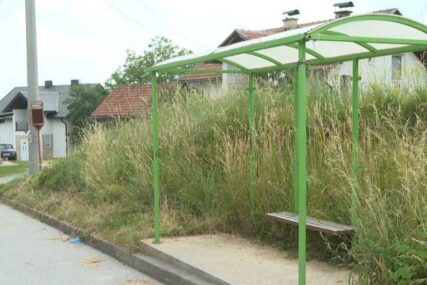 Zbog ukinute linije GRAS-a đaci iz hadžićkog naselja Košćan pješače čak osam kilometara