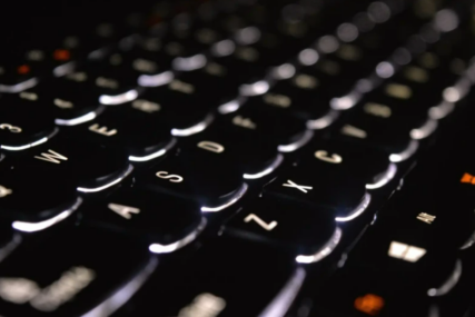 Asus predstavio novu gejmersku tastaturu
