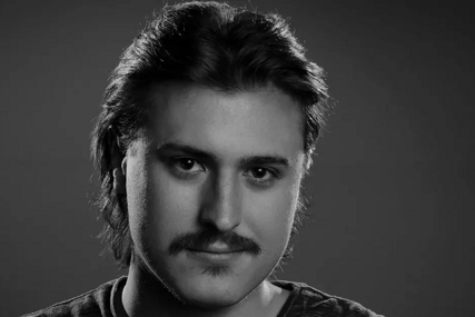 Preminuo mladi bh. glumac Toni Kovačević (30): “Čuvat ćemo te u stalnom sjećanju”