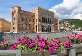 Bosanci i Hercegovci se žale na cijene na Jadranu, a u Sarajevu spavanje u jednom od hotela košta skoro 700 KM!
