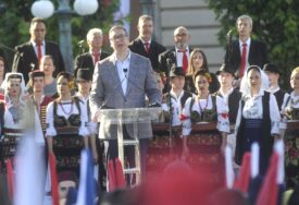 Vučić u Beogradu: Niko nikada neće moći da uništi srpsko jedinstvo