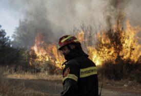 POSLJEDICE VREMENSKIH NEPRILIKA ŠIROM EVROPE Četvero mrtvih u olujama u Švicarskoj i Italiji, šumski požari haraju Grčkom i Turskom