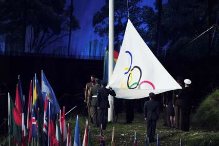 Veliki gaf organizatora na otvorenju: Jeste li vidjeli šta se dogodilo s olimpijskom zastavom?