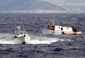 Nema ozlijeđenih u brodicama nasukanim zbog nevremena u Hrvatskoj