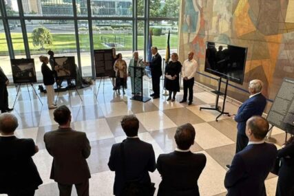 (FOTO) U sjedištu UN-a otvorena izložba o genocidu u Srebrenici