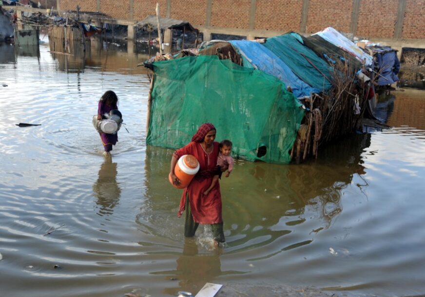 FOTO: EPA/ NADEEM KHAWAR