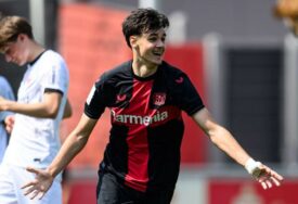 Alajbegović zabio gol i asistirao u finalu, ali Bayer ostao bez juniorske titule šampiona