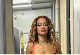 Rita Ora ne prestaje da mami uzdahe ovog ljeta (FOTO+VIDEO)
