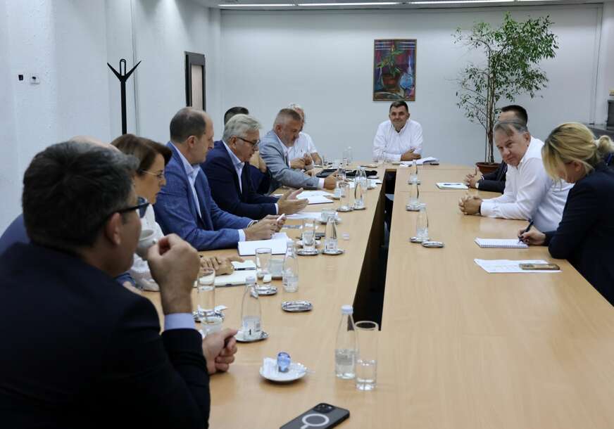 Nikšić i LAkić sa Sindikatom metalaca