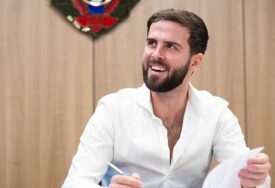JOŠ JEDNA ČARŠIJSKA ILI... Pjanić karijeru nastavlja u klubu iz komšiluka?