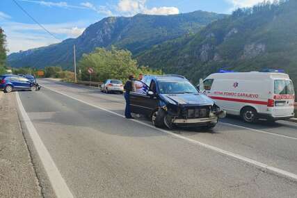 Težak sudar četiri vozila na ulazu u Sarajevo, ima povrijeđenih