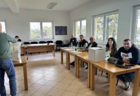 SKANDALOZNO Poništeni izbori na biračkom mjestu u Brčkom
