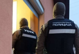 Racija na Palama izazvala buru: Desetine mladih zatražile ljekarsku pomoć