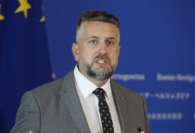 DOKUMENT ZA IZLAZAK IZ KRIZE? Vuković: Sutra sastanak političkih subjekata nakon što smo uputili "Platformu" na uvid