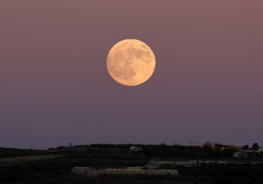 FOTO: EPA/ ATEF SAFADI
