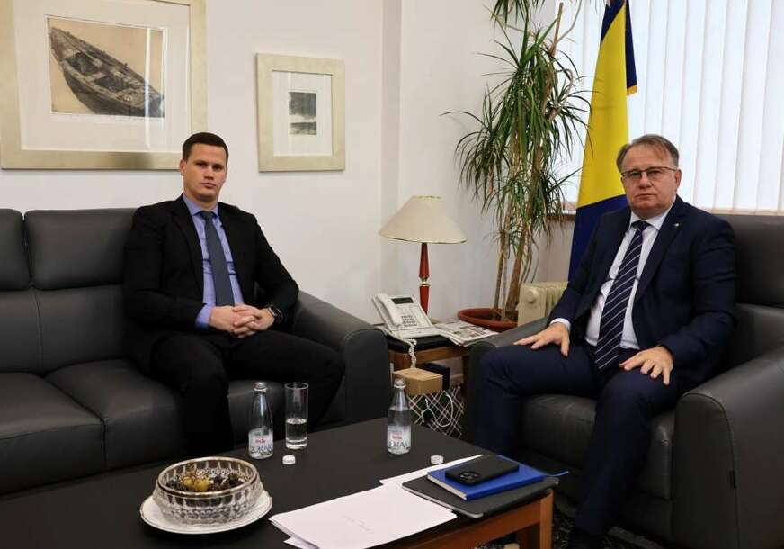 FOTO: URED VLADE FBIH ZA ODNOSE S JAVNOŠĆU 