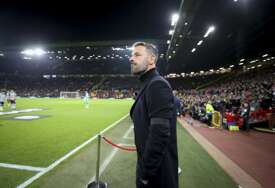Ruud van Nistelrooy na izlaznim vratima Leicester Cityja