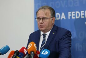GUBITNIK DANA Nermin Nikšić
