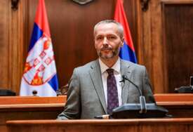 Olenik: Dolazak Zelenskog je do srži ogolio jad i bijedu Vučićevog režima