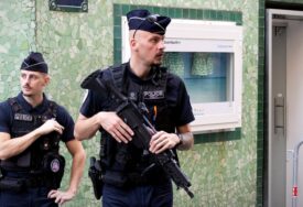 Naoružani čovjek otvorio vatru u gradu blizu Pariza, jedna osoba ubijena, četiri ranjene! (VIDEO)