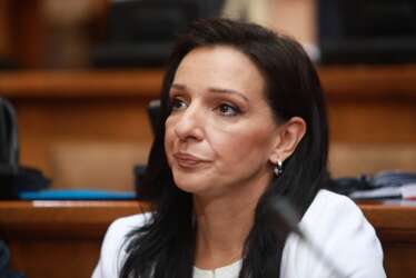 Marinika Tepić: Generacije koje nisu učestvovale u zločinima odrastaju noseći teret da se ime Srbije povezuje s njima