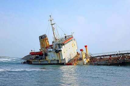 Tone još jedan ruski tanker: Stižu strašni snimci (VIDEO)