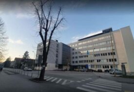 Potvrđena optužnica protiv Dušana Lazića zbog psihičkog nasilja i spolnog uznemiravanja Tuzlanki