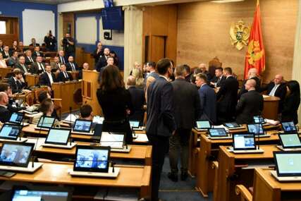 Crnogorska opozicija prekinula premijerski sat