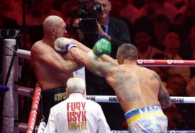 "CIGAN" NIJE IZDRŽAO Fury se vratio iz penzije i dogovorio trilogiju s Usikom: "Želim osvetu na Wembleyju!" (FOTO)