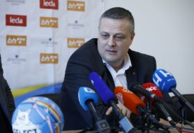Ministar Mijatović potpisao ugovore za projekte vrijedne 4,73 miliona KM