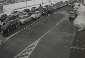 Duge kolone vozila na 5 graničnih prelaza na izlazu iz BiH