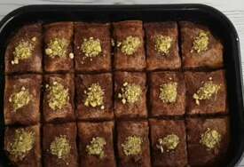 Baklava s lješnjacima i tamnom čokoladom: Mirisna poslastica za posebne trenutke