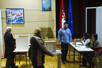 Hrvatska: Mirno izborno prijepodne, manja kršenja izborne šutnje