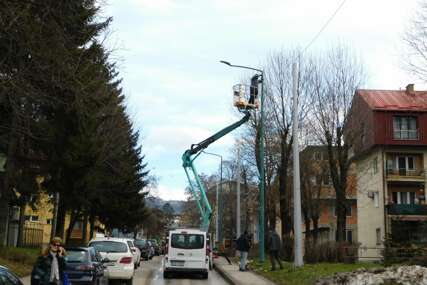 Okom kamere POSTAVLJANJE OPTIČKOG KABLA