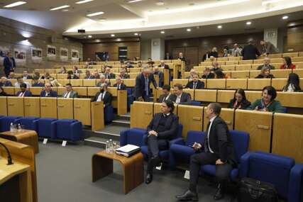 Haos u Sarajevu: Zatražena hitna sjednica Predstavničkog doma federalnog parlamenta, oglasio se predsjedavajući Mioković...
