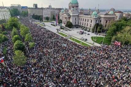 Srbija u blokadi: Protesti koji tresu zemlju, građani i studenti na ulicama