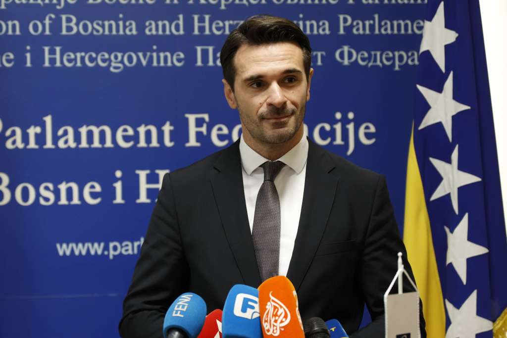 MINISTAR ŠKOBIĆ POTPISAO VAŽAN UGOVOR 