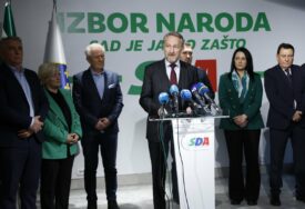 Klub SDA: Građani će krpljenje budžetskih rupa ove Vlade novim zaduženjem platiti više od 870 miliona KM